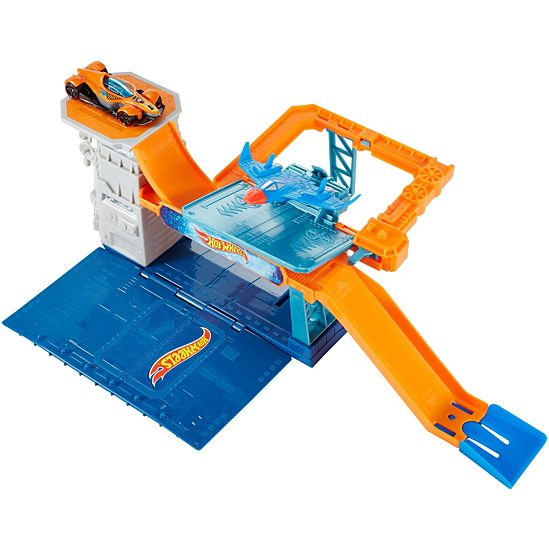 Hot Wheels Sky-Base Blast Track Set - vsd22