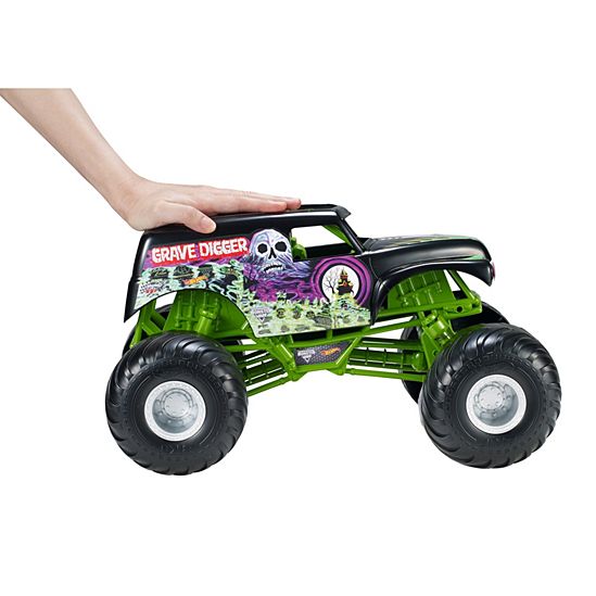 Hot Wheels Monster Jam Giant Grave Digger Truck - vsd22
